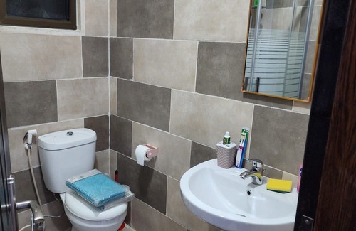 Al Jubeiha Apartamento | New Modern and Fully Furnished Studio Near University Of Jordan