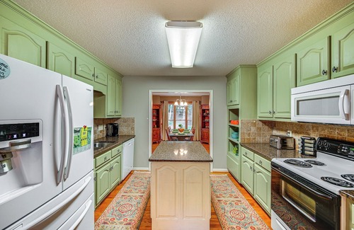 Marietta Casa | Riverfront Retreat: 1 Mi to Jones Gap State Park!