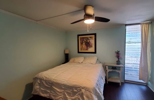 Mokuleia Apartamento | North Shore Ocean and Mountain Views Steps to Aweoweo Beach Park Pet friendly