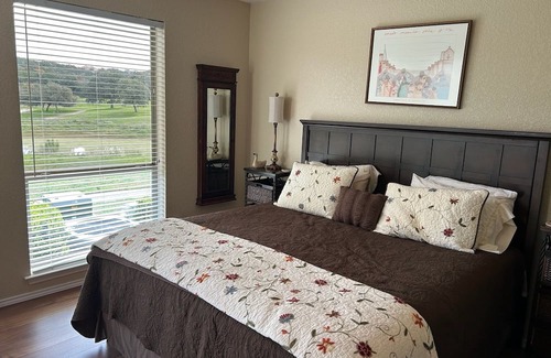 Boerne Cama Y Desayuno | Surrounded by nature, 10 minutes from Boerne, with all the comforts of home.