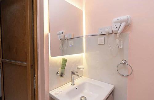 Riyadh Apartamento | Chic apartment in pleasant Riyadh with AC, WiFi