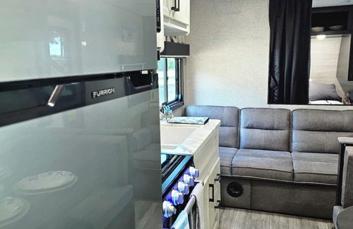 Henderson Casa | Cozy RV in Charming Henderson, Texas for Syrup Festival