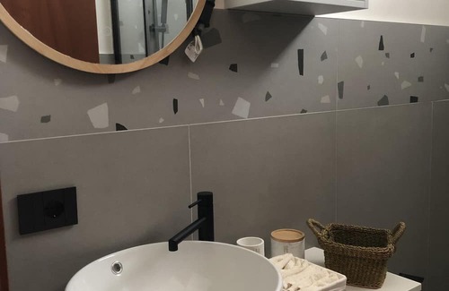 Lonigo Apartamento | Apartment 'Il Piccolo Scrigno' with Wi-Fi and Air Conditioning