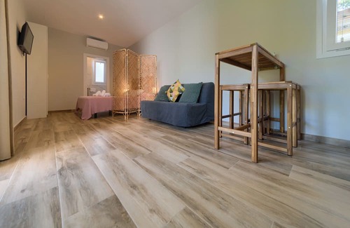 Chiclana de la Frontera Complejo | Property In A Holiday Village 'Villa Pinar Del Novo' with Private Pool, Wi-Fi and Air Conditioning