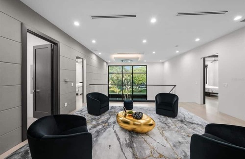 Virginia Park Villa | $5M Modern 7-BR Pool Mansion, Spa, Rooftop Bar
