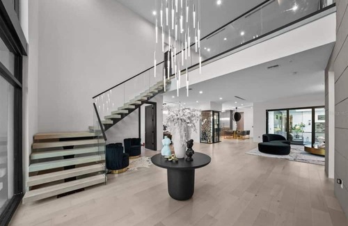 Virginia Park Villa | $5M Modern 7-BR Pool Mansion, Spa, Rooftop Bar