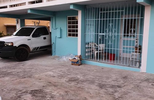 Ceiba Casa | Charming 2-bedroom house in welcoming Ceiba with WiFi, AC