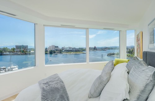 Inner Harbour Condominio | Best View of Victoria! – Views, Views, Views!