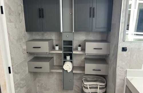 Harbor Condominio | Charming 1-Bedroom Condo in Signal Hill Enjoy a Private Bathroom