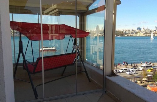 Uskudar Apartamento | Cozy 2-bedroom apartment with Stunning Sea Views in enchanting Üsküdar, İstanbul