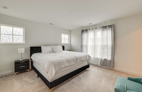 Midlothian Casa | Modern Midlothian Gem: Deck, Near Hiking & Golfing
