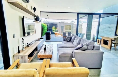 Vargem Grande Casa | Lux 1901 Casa Moderna com Piscina e Sauna