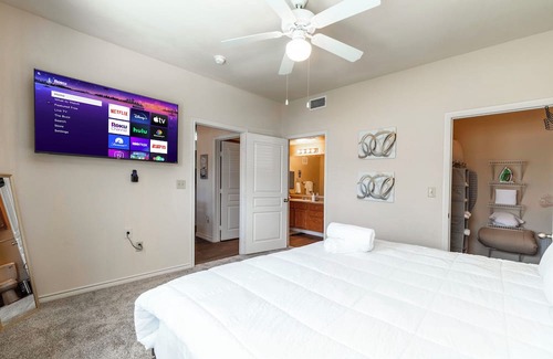 South Arlington Apartamento | Charming 1-bedroom apartment with WiFi and fitness room By ATT/6Flags/TexasLive!