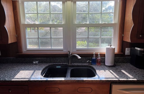 Arab Casa | Spacious 4 bedroom 3 fullbath home <10 mi to Guntersville Lake, 20 mi to Cullman