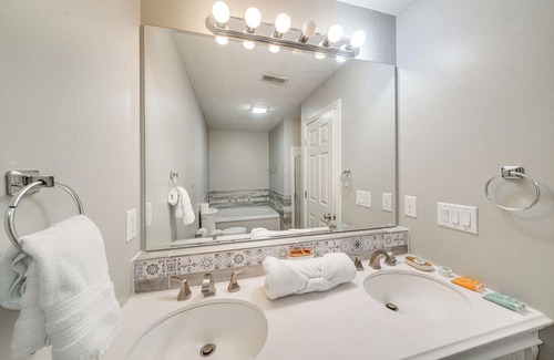 Speed Casa | Peaceful Jeffersonville Getaway Near Golf Courses!