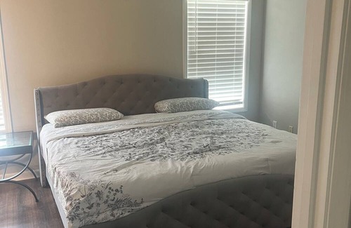 Smyrna Casa | Cozy 4-bedroom house in wonderful Smyrna with WiFi, AC