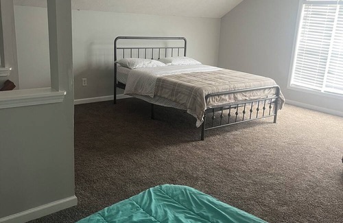 Smyrna Casa | Cozy 4-bedroom house in wonderful Smyrna with WiFi, AC