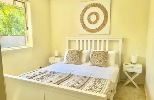 Ettalong Beach Villa | FantaSea In Ettalong Beach - 700m to Beach 3 bedrooms 7 Guests 4 Beds 2 Baths