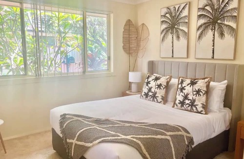 Ettalong Beach Villa | FantaSea In Ettalong Beach - 700m to Beach 3 bedrooms 7 Guests 4 Beds 2 Baths