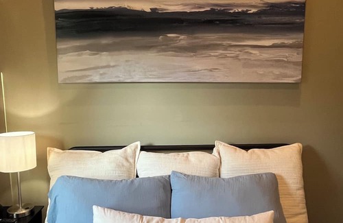 Coeur d'Alene Cabaña | Cute cottage in the heart of it all