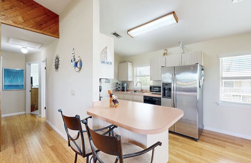 Port Pine Heights Casa | Open Water Access canal home, large kitchen, WIFI, central AC
