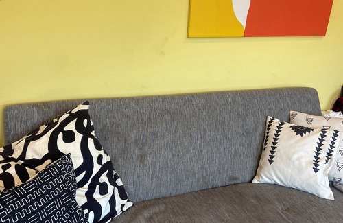 Grand Boulevard Casa | Charming 4-bedroom row home with AC, pool table, fitness room, WiFi in Chicago