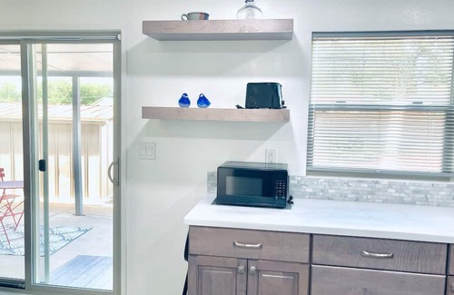 Farmington Casa | Relax & Unwind - Newly Remodeled Home - Private Backyard and Covered Patio.