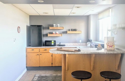 Terence Bay Apartamento | The Atlantic Abode- Cozy Beachfront walkout 1Bed with private bathroom & kitchen