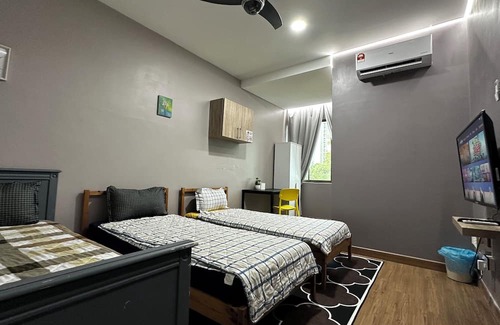 Cyberjaya Casa | Self Check in Homestay Room 3, Y5 Netflix Parking Coway