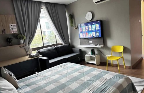 Cyberjaya Casa | Self Check in Homestay Room 2, Y5 Netflix Parking Coway