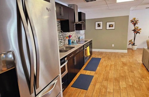 Suwanee Casa | 2 bedroom chic private loft in Suwanee