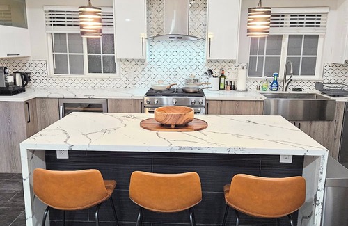 Glendora Casa | Luxurious Pool House in Glendora