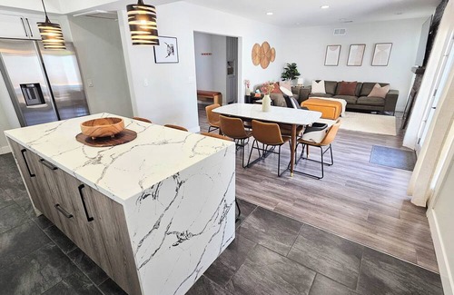 Glendora Casa | Luxurious Pool House in Glendora