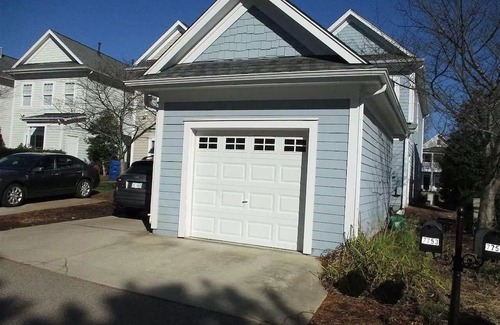 Umstead Casa | Charming 3-bedroom house centrally located between Raleigh and Durham