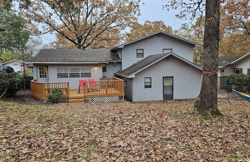 Sherwood Casa | Spacious 5-bedroom house with WiFi, AC, deck and gym in delightful Sherwood!