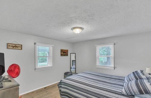 Afton Cabina | NEW LISTING! Stumble Creek Retreat by RedAwning
