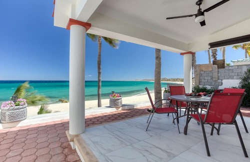 Buenavista Casa | Beachfront 2 BR Home