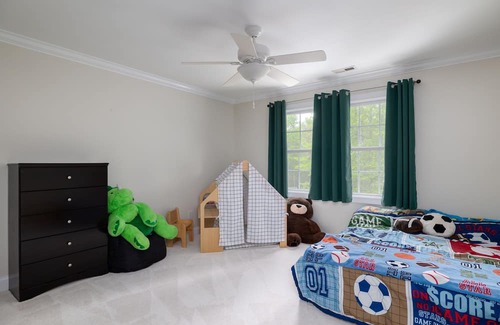 Union Grove Otro | Spacious 5+ Bedroom with Pool, Woods, Creek, Near Yadkin Valley wine region