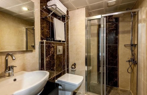 Sisli Apartamento | A Palace Suites - One-Bedroom Suite 2