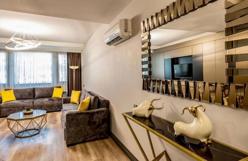 Sisli Apartamento | A Palace Suites - Deluxe Two-Bedroom Suite 1