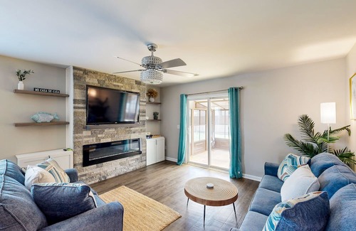 Moncks Corner Casa | Charming townhome with patio, W/D, central AC & pool
