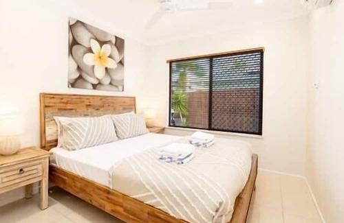 Smithfield Casa | Four BR Smithfield Serenity, Pool, Pool Table & Pets