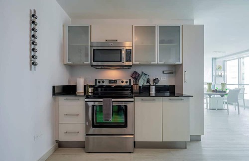 Costa del Este Apartamento | w* | Stunning 1BR with Balcony in Costa del Este