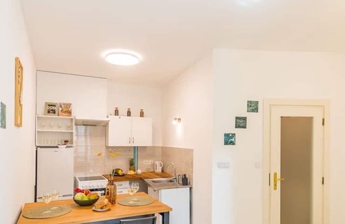 Stare Podgorze Apartamento | Kraków Stare Podgórze Apt - Workspace, Balcony - by Rentujemy