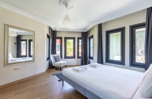 Ortakoy Apartamento | This apartment is a 2 bedroom(s), 2 bathrooms, located in Beşiktaş, İstanbul.