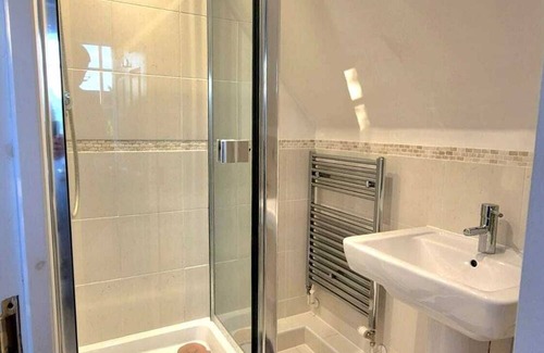 Winchester Casa | Spacious town house within walking distance of Winchester town centre