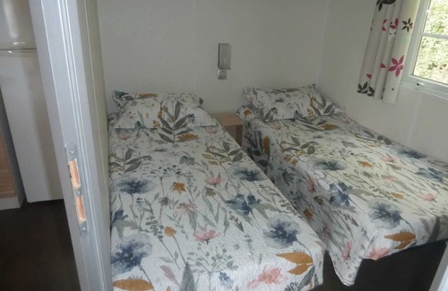 Saint-Pierreville Casa | Homerez - Nice bungalow for 4 ppl. with terrace at Saint-Pierreville