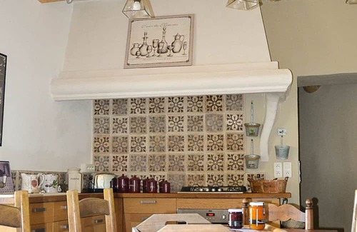 Seguret Casa | Maison D'hôtes en Provence Dans un Village Pittoresque