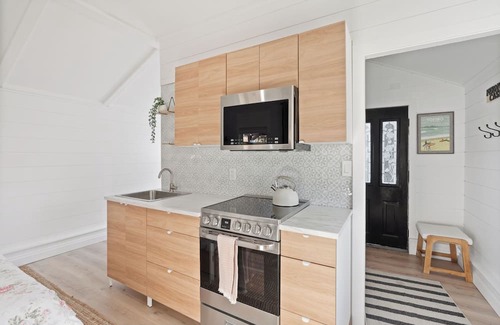 North Park Cabaña | Charming Guest Home in the Heart of Fernwood