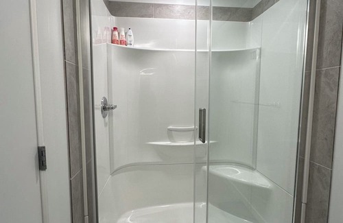 Lethbridge Casa | Cozy, safe, quiet suite less than 5 mins away from Uni. of Lethbridge